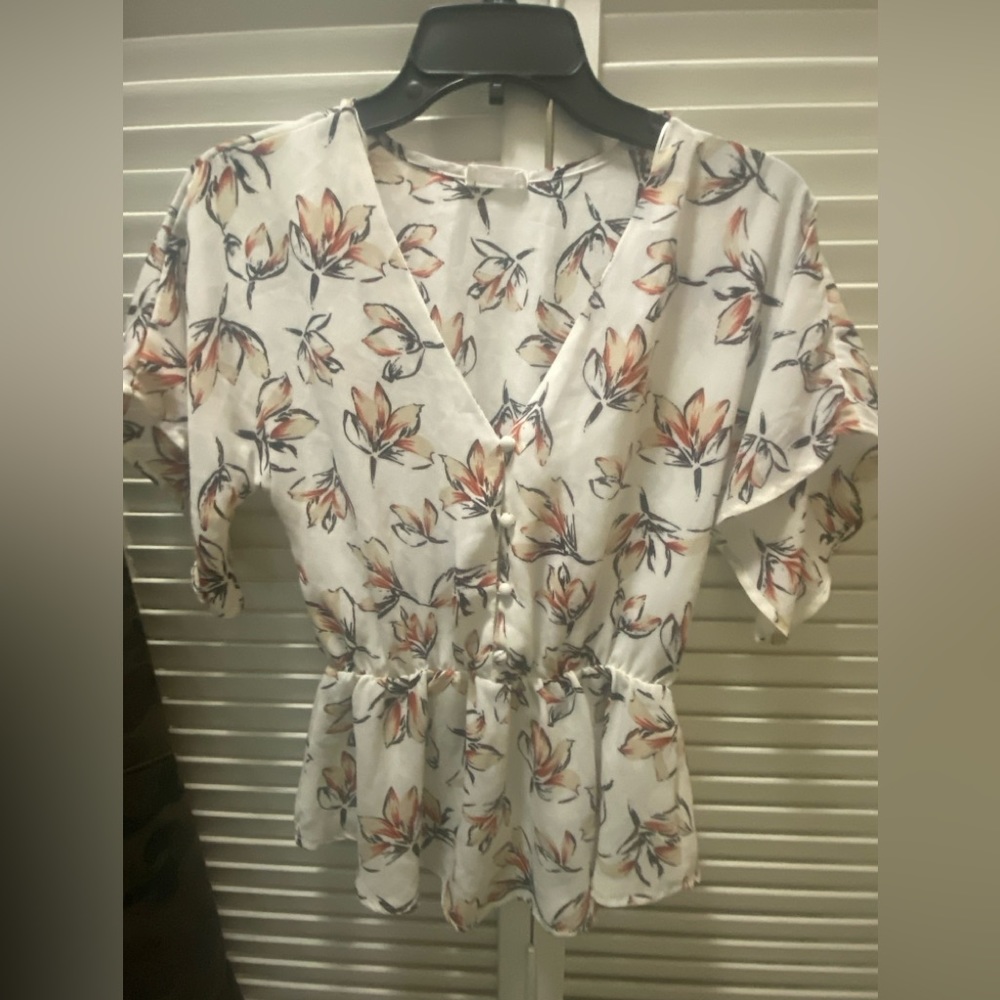 XS White Floral Blouse